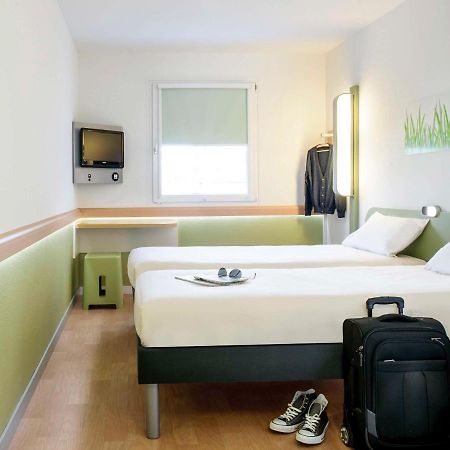 Ibis Budget Leeds Centre Crown Point Road Eksteriør billede