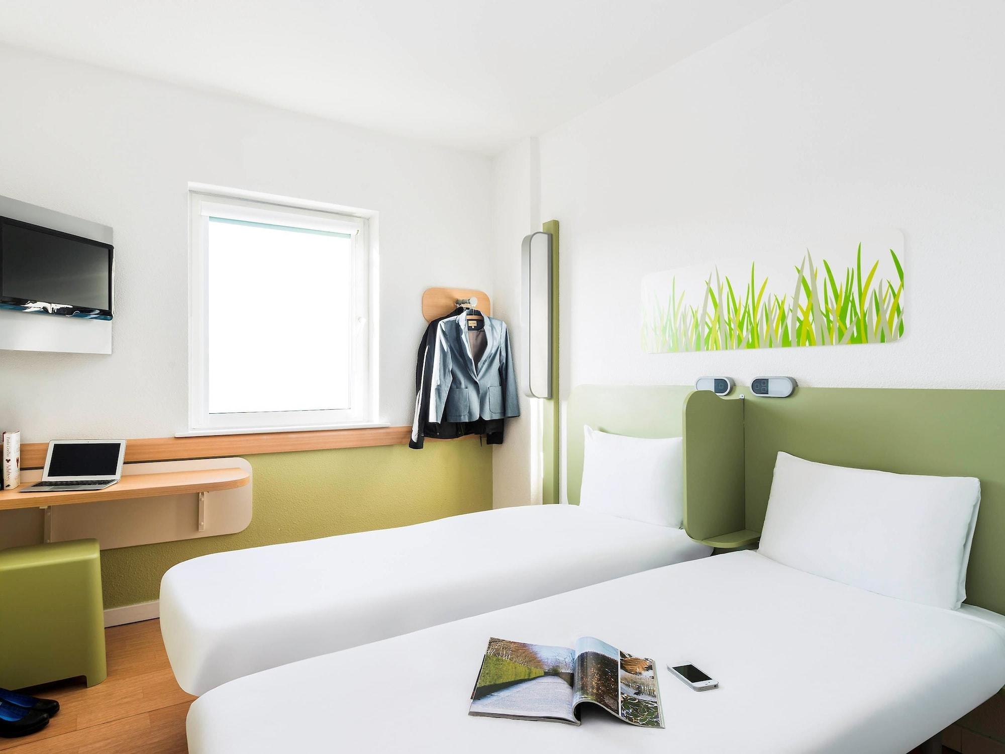 Ibis Budget Leeds Centre Crown Point Road Eksteriør billede