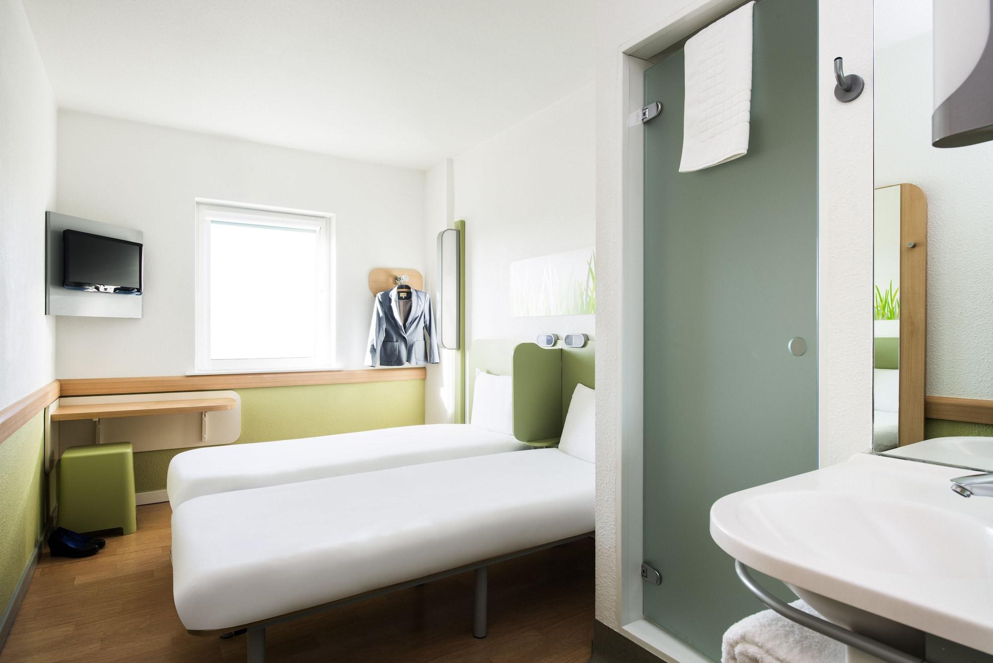 Ibis Budget Leeds Centre Crown Point Road Eksteriør billede
