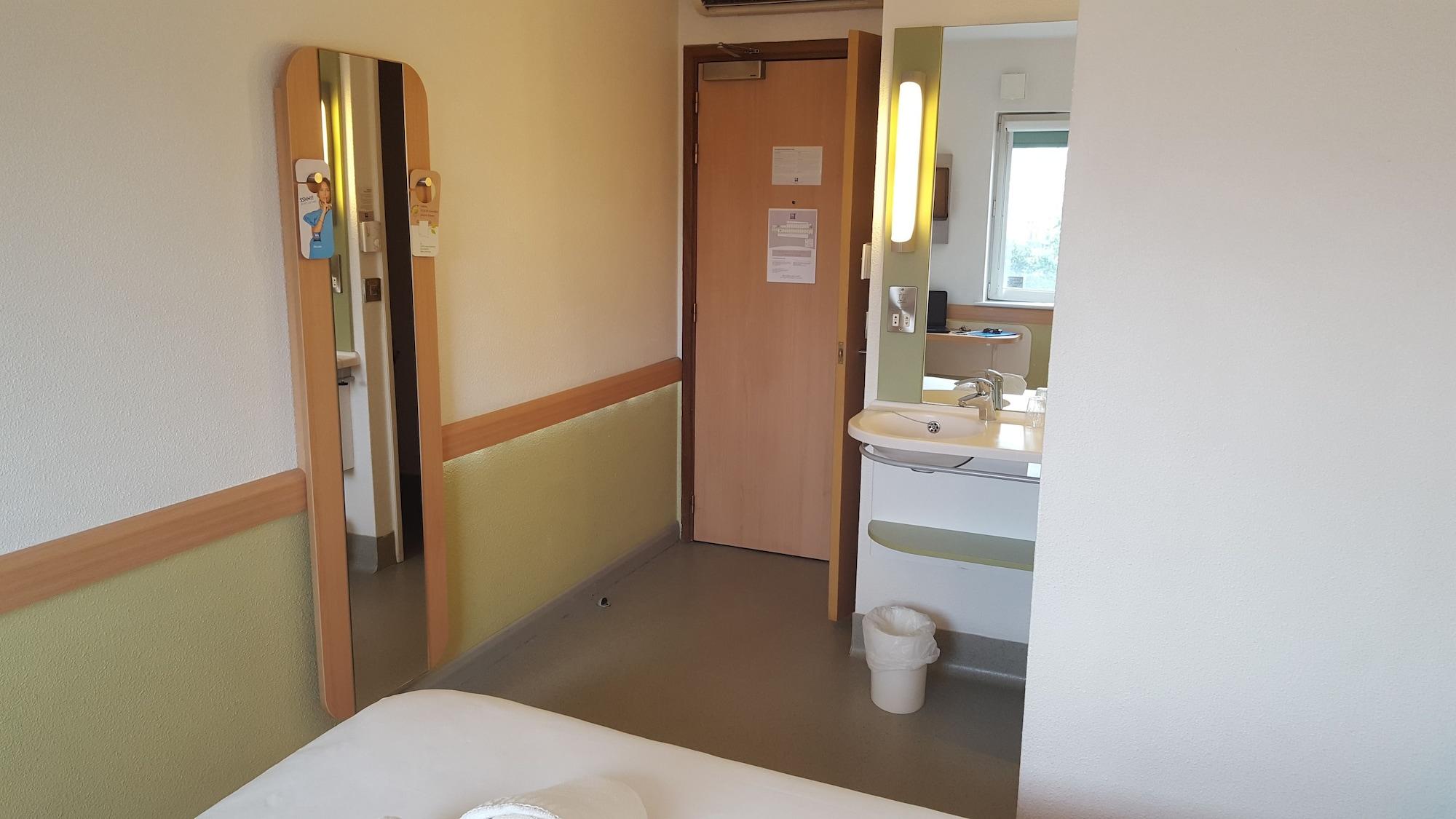 Ibis Budget Leeds Centre Crown Point Road Eksteriør billede