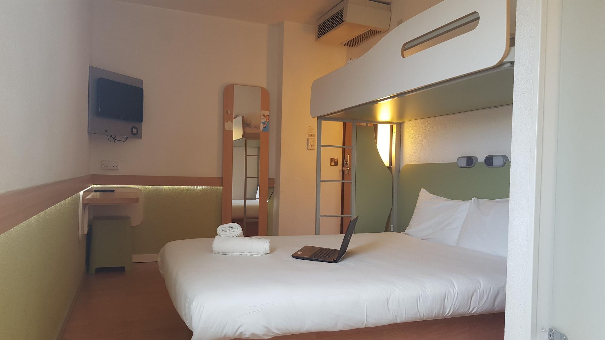 Ibis Budget Leeds Centre Crown Point Road Eksteriør billede