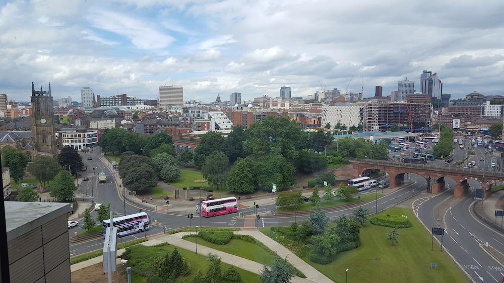 Ibis Budget Leeds Centre Crown Point Road Eksteriør billede