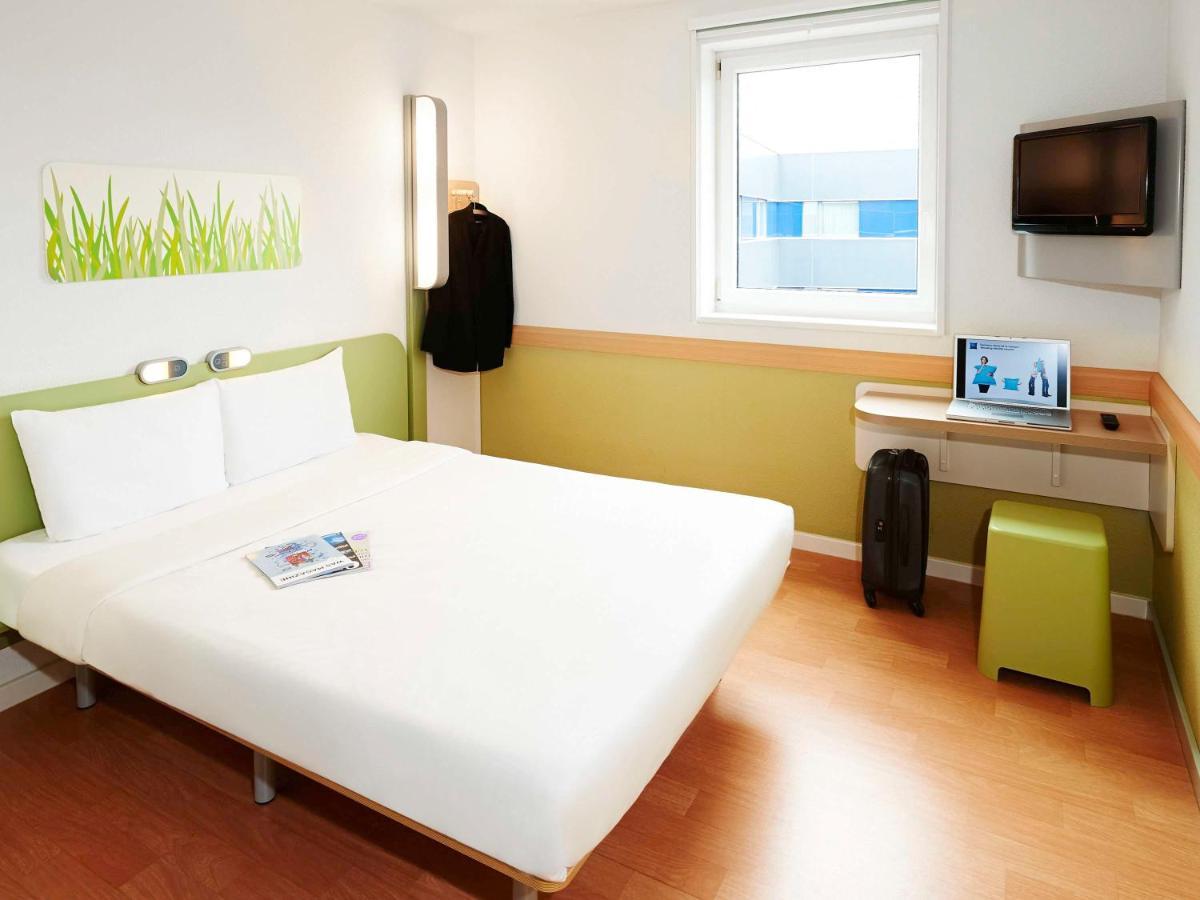 Ibis Budget Leeds Centre Crown Point Road Eksteriør billede