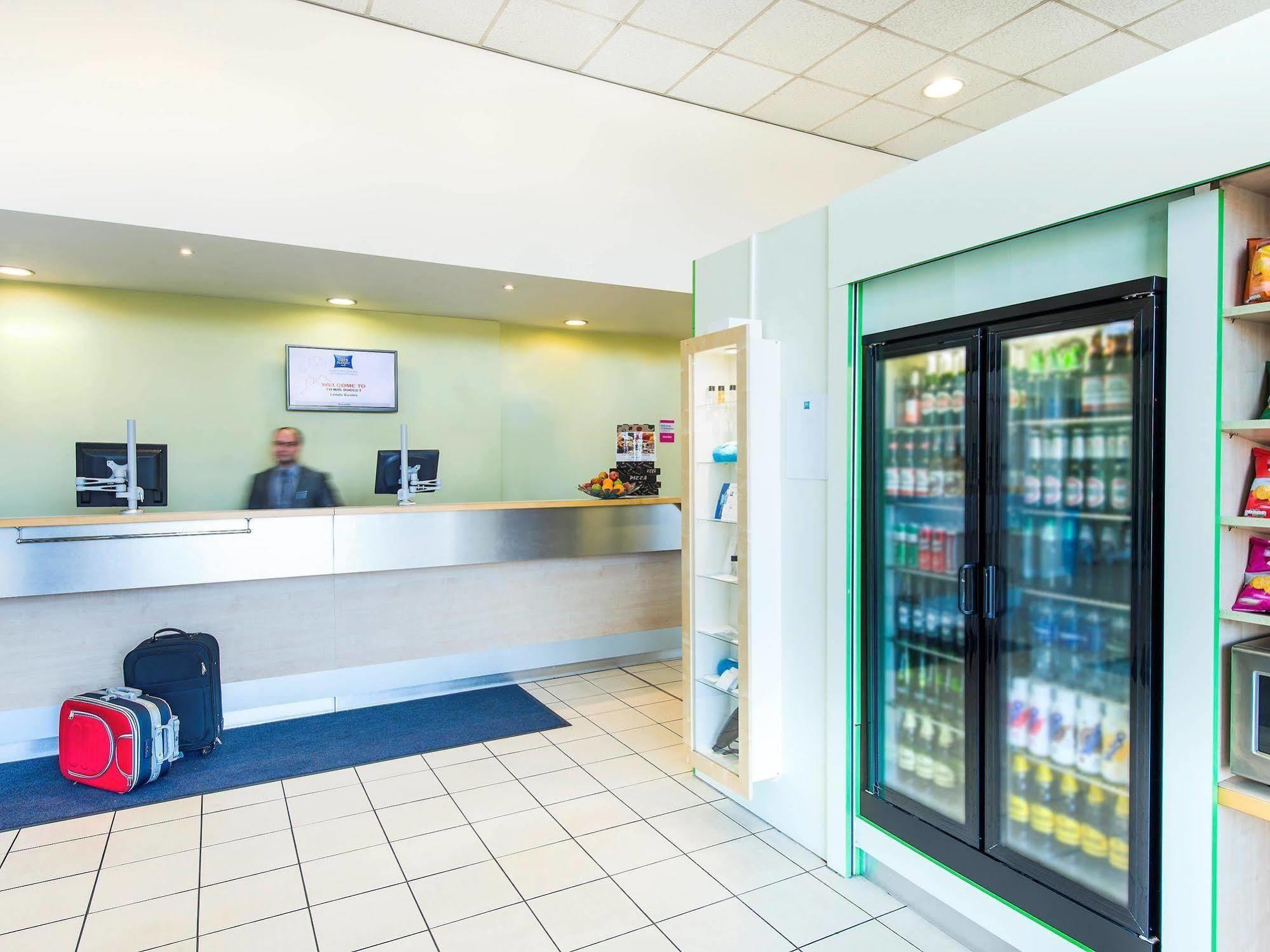 Ibis Budget Leeds Centre Crown Point Road Eksteriør billede