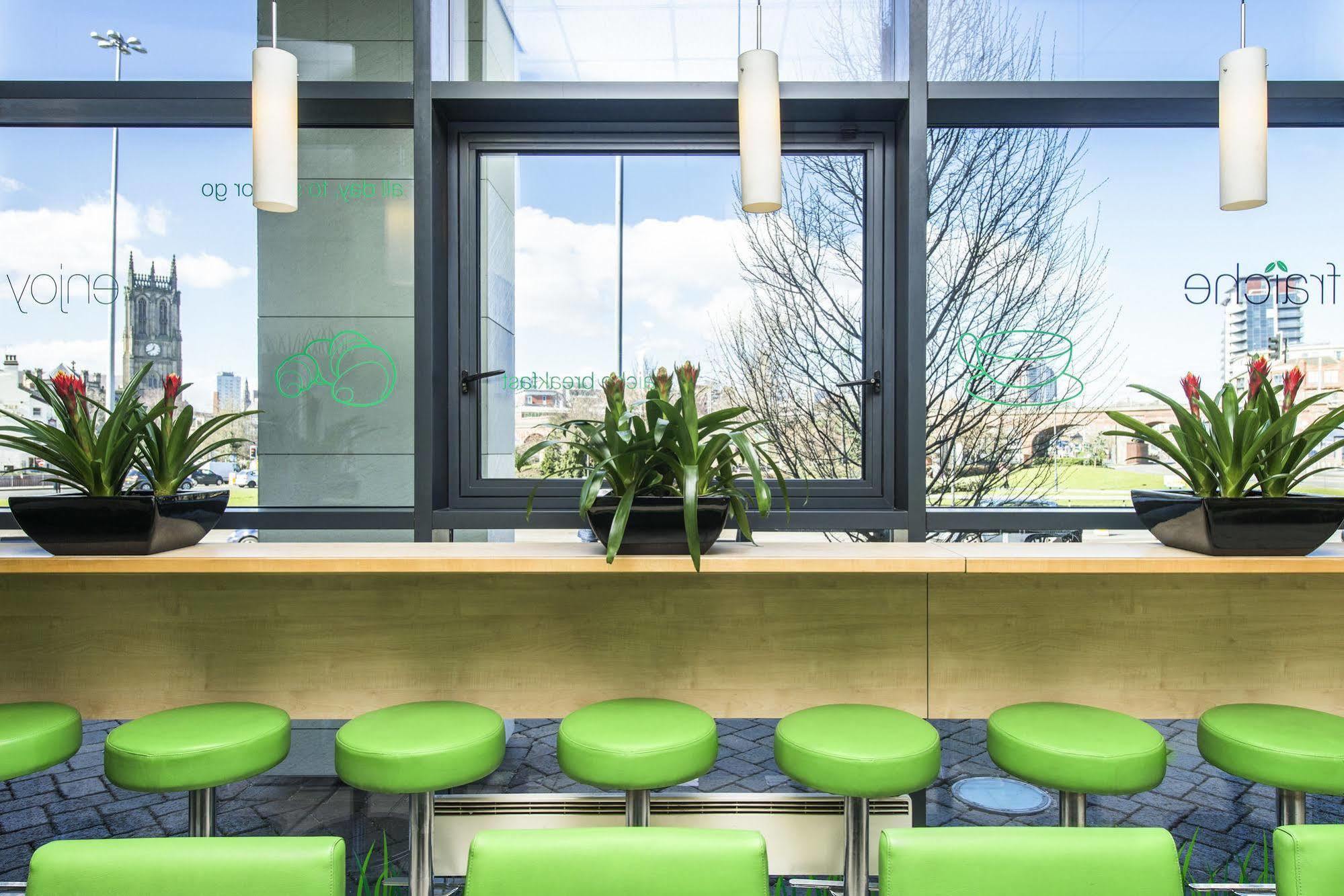 Ibis Budget Leeds Centre Crown Point Road Eksteriør billede