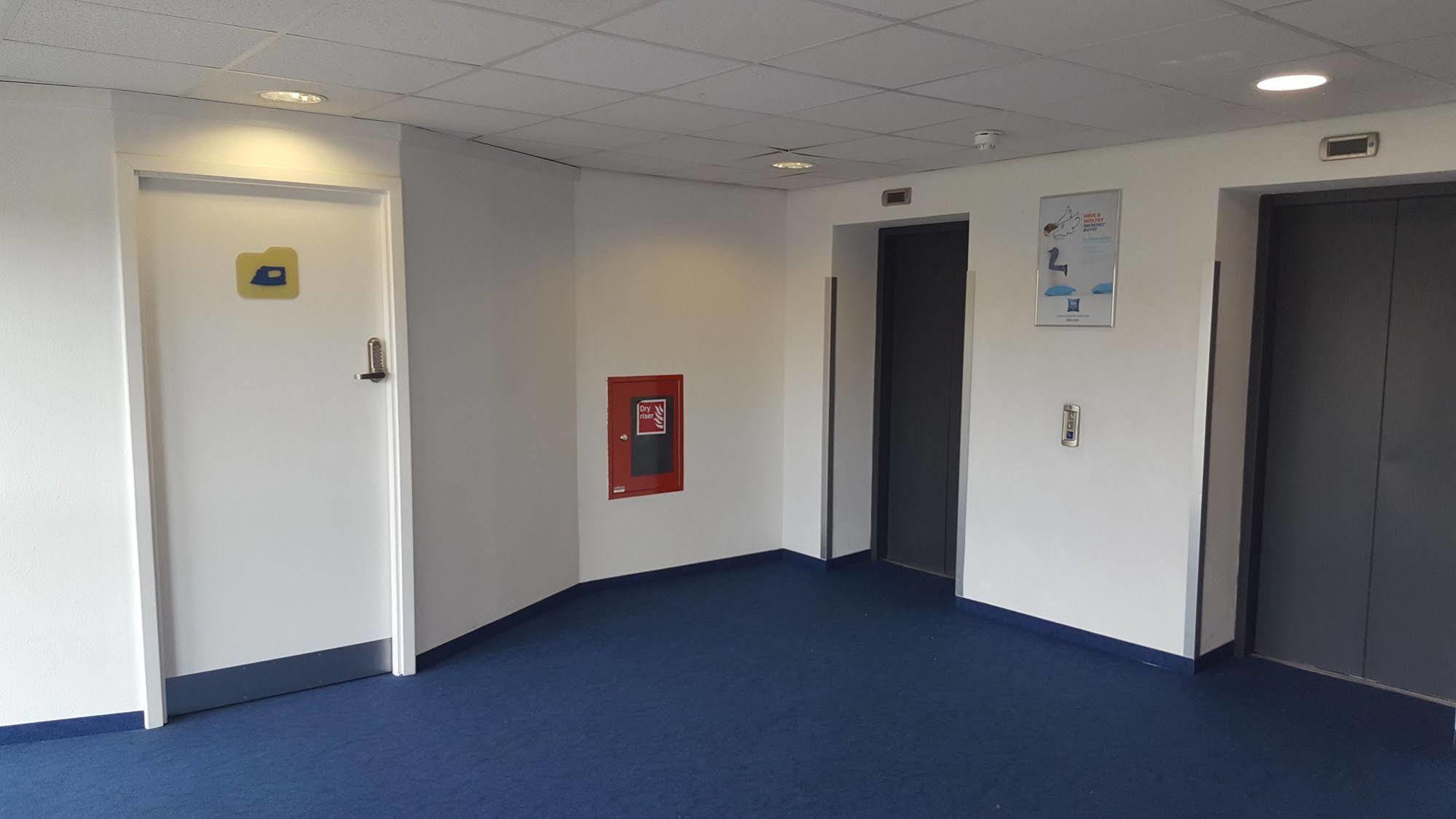 Ibis Budget Leeds Centre Crown Point Road Eksteriør billede