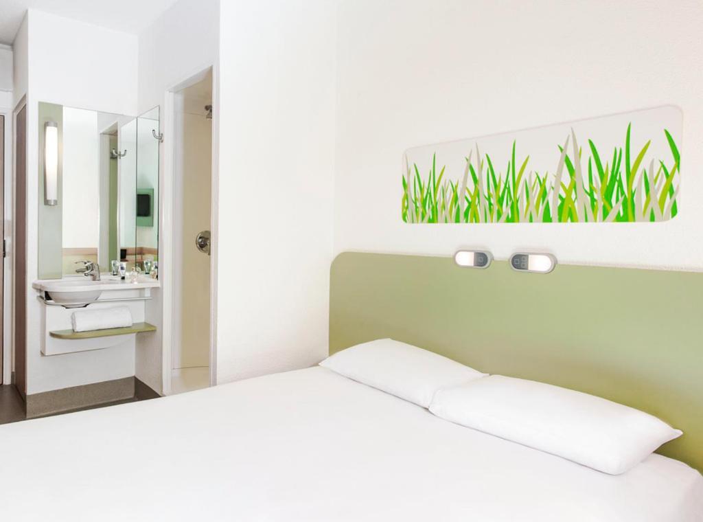 Ibis Budget Leeds Centre Crown Point Road Eksteriør billede